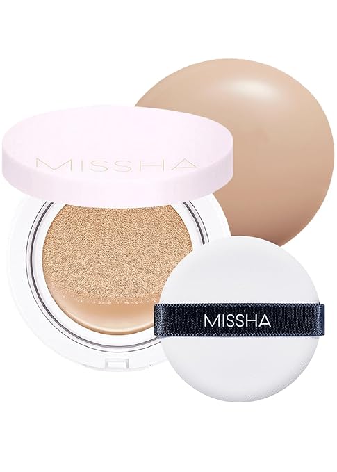 MISSHA Magic Cushion Foundation No.23 Natural Beige for light with neutral skin tone - Flawless Coverage